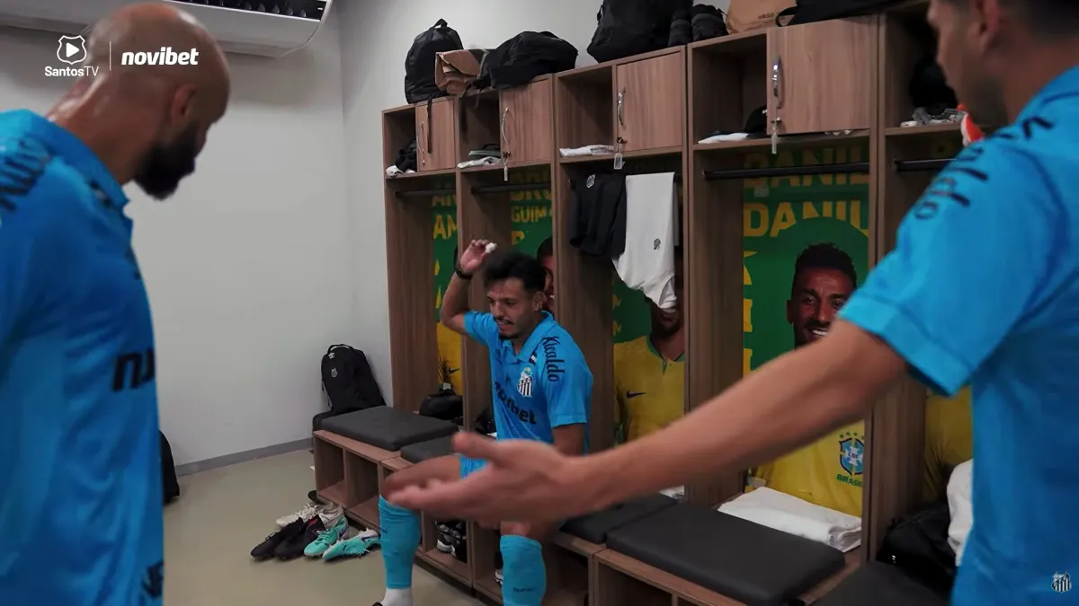 Cobrança interna no Santos: Entenda a bronca em Gabriel Menino por cavadinha no fim do jogo contra o Remo