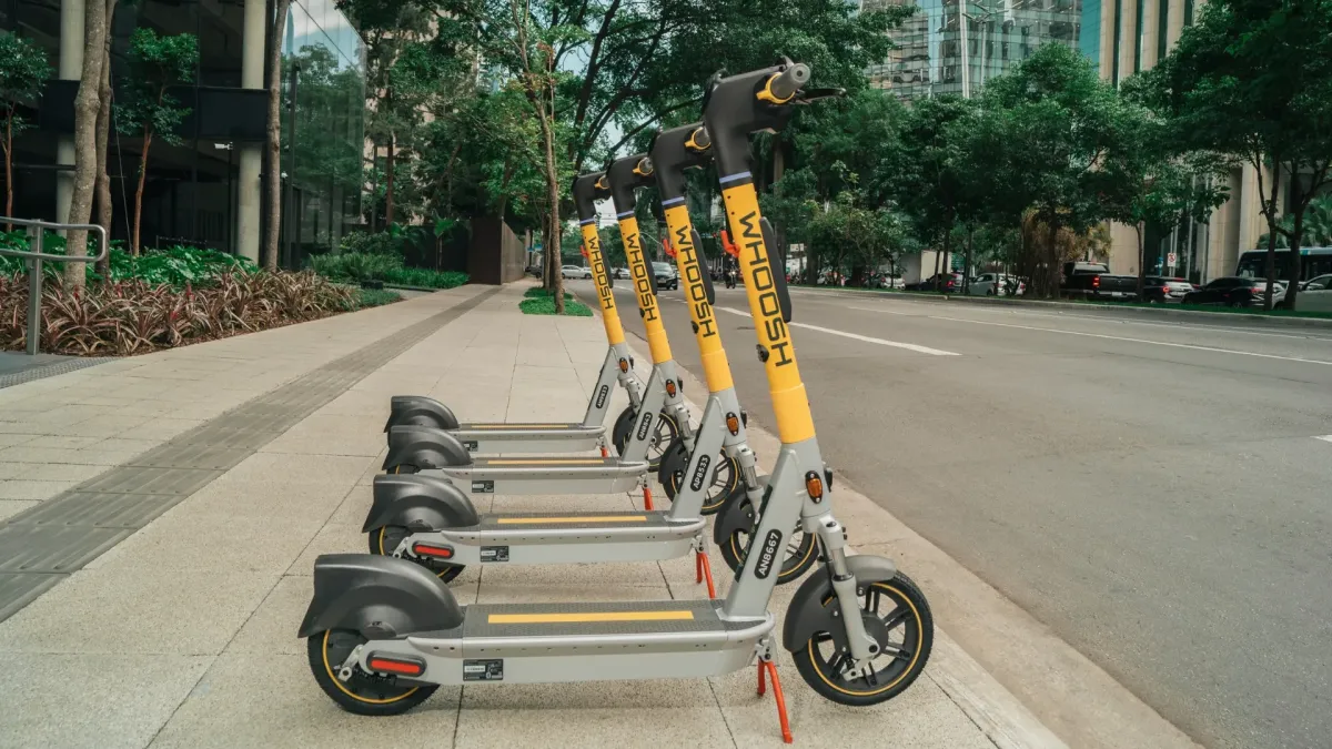 Frota de patinetes elétricos dobra em São Paulo e empresas bloqueiam mais de 2.500 usuários por mau uso